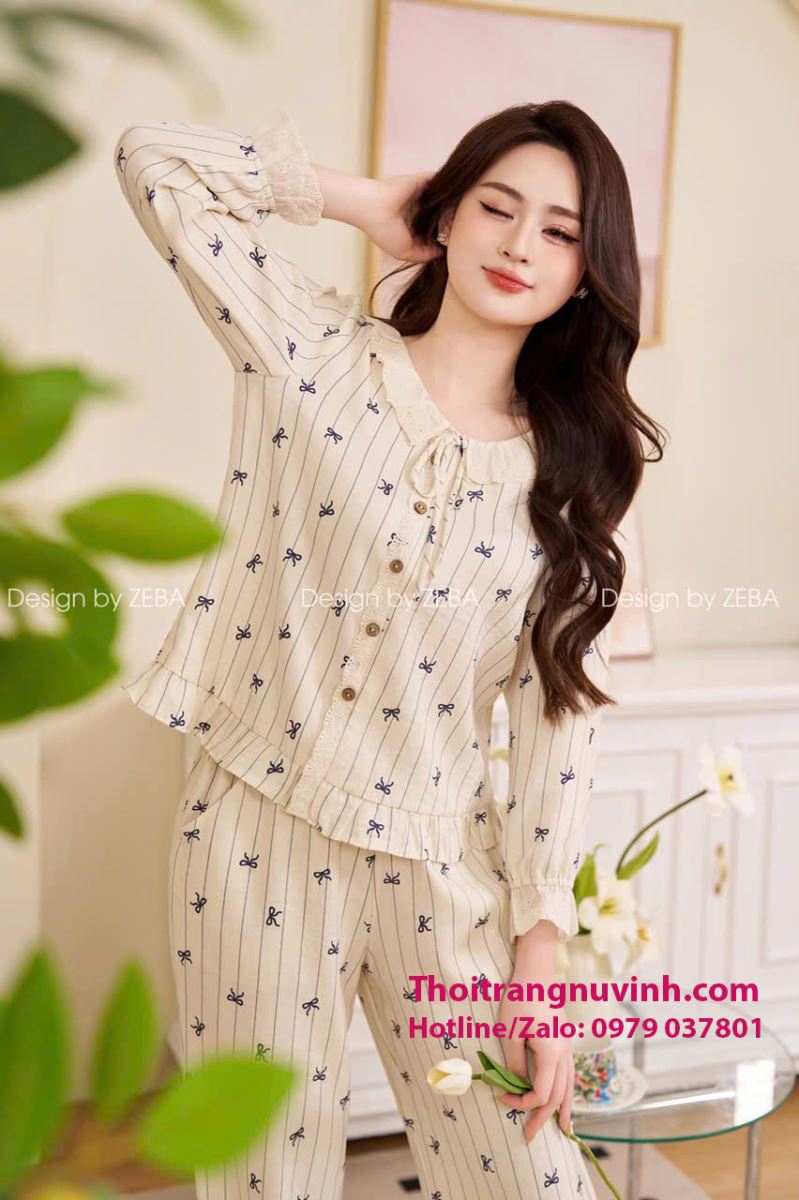 <p> 	<tr<table border="0" cellpadding="1" cellspacing="1" width="100%"> </tr<table></p> <table border="0" cellpadding="1" cellspacing="1" width="100%"> 	<tbody> 		<tr> 			<td style="width:100px"> 				<span style="color:#ff0000;"><strong>Mã sản phẩm</strong></span>:</td> 			<td> 				<strong><span style="color:#ff0000;">&nbsp;TD695</span></strong></td> 		</tr> 		<tr> 			<td style="width:100px"> 				Sản phẩm:</td> 			<td> 				<table border="0" cellpadding="1" cellspacing="1" width="100%"> 					<tbody> 						<tr> 							<td> 								Bộ đồ mặc nhà nữ thu đông đẹp</td> 						</tr> 						<tr> 						</tr> 					</tbody> 				</table> 			</td> 		</tr> 		<tr> 			<td style="width:100px"> 				Chất liệu:</td> 			<td> 				<table border="0" cellpadding="1" cellspacing="1" width="100%"> 					<tbody> 						<tr> 							<td> 								<p> 									Thô kate mềm nhẹ không nhăn nhàu thoáng mát&nbsp;</p> 							</td> 						</tr> 					</tbody> 				</table> 			</td> 		</tr> 		<tr> 			<td style="width:100px"> 				Xuất xứ:&nbsp;</td> 			<td> 				Việt Nam</td> 		</tr> 		<tr> 			<td style="width:100px"> 				Tình trạng:</td> 			<td> 				<span style="color:#ff0000;"><strong>&nbsp;Còn&nbsp;hàng</strong></span></td> 		</tr> 		<tr> 			<td style="width:100px"> 				<p> 					Vận chuyển</p> 				<p> 					(COD):&nbsp;</p> 			</td> 			<td> 				&nbsp;Phí ship 30K ngoại tỉnh (ship nhanh)</td> 		</tr> 		<tr> 			<td style="width:100px"> 				<span style="color:#ff0000;"><strong>Miễn phí Ship:</strong></span></td> 			<td> 				<strong>&nbsp;<span style="color:#ff0000;">&nbsp;Cho&nbsp;đơn hàng từ 3 sản phẩm trở lên</span></strong></td> 		</tr> 	</tbody> 	<tbody> 	</tbody> </table> <p> 	&nbsp;</p> <p> 	&nbsp;&nbsp;</p> <p> 	&nbsp;</p>